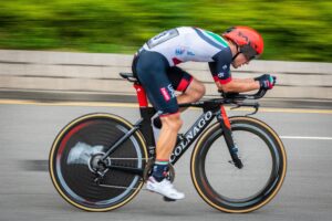 Pédaler rond : la technique pour performer en cyclisme